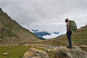 hiking in the himalayas Kashmir